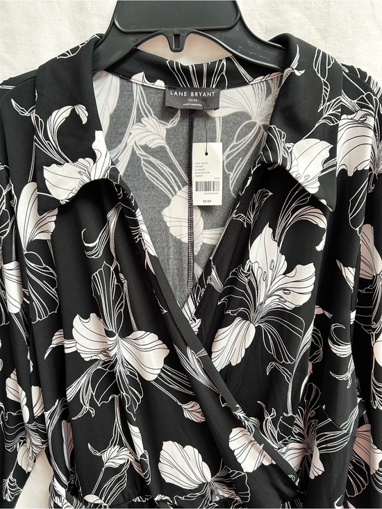 Lane Bryant Dresses & Skirts - LANE BRYANT WRAP DRESS, X BEAUTICURVE FLORAL BLACK & WHITE LILY, NWT, SIZE 22/24